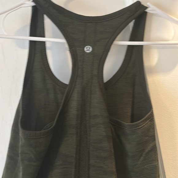 Lululemon Swiftly Tech Racerback green tank - Picture 3 of 4